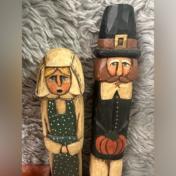 Set of 3, Pilgrim figurines, Harvest/ Thanksgiving decorations, Jim Shore & Lori - Picture 8 of 9